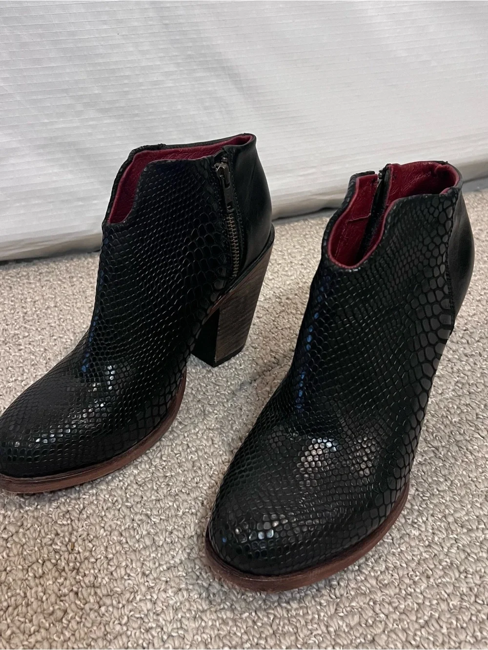 Freebird Women Detroit Ankle Boots Sz 9 Black Boho Rodeo Leather Snake Embossed,